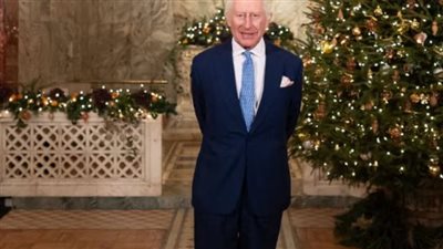 ملك بريطانيا يخالف التقاليد خلال الاحتفال بعيد الميلاد
