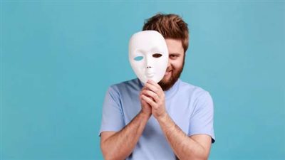 5 علامات في لغة الجسد تكشف الكذب