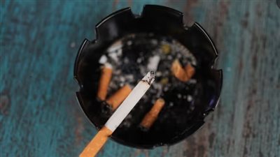 دراسة جديدة : علبة سجائر تقصر من عمرك 24 ساعة