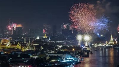 الهند وباكستان واليابان تستقبل العام الجديد 2025 بالألعاب النارية