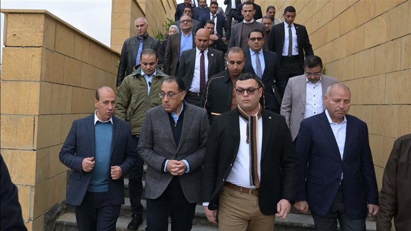 رئيس الوزراء خلال