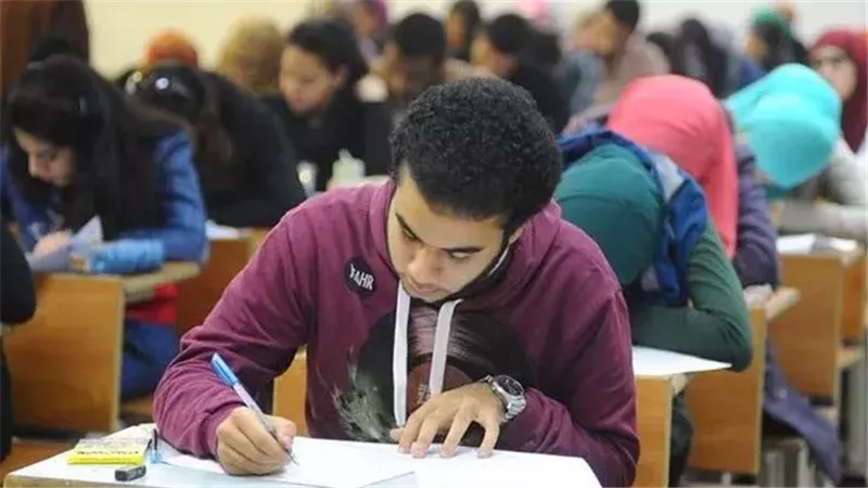 موعد بدء امتحانات