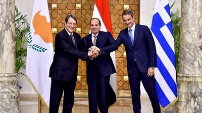 السيسي ورئيس وزراء اليونان يشددان على ضرورة تنفيذ مشروع الربط الكهربائي بين البلدين