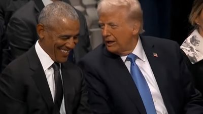 ضحكة ترامب وأوباما تصدم الأمريكان أثناء جنازة كارتر |فيديو