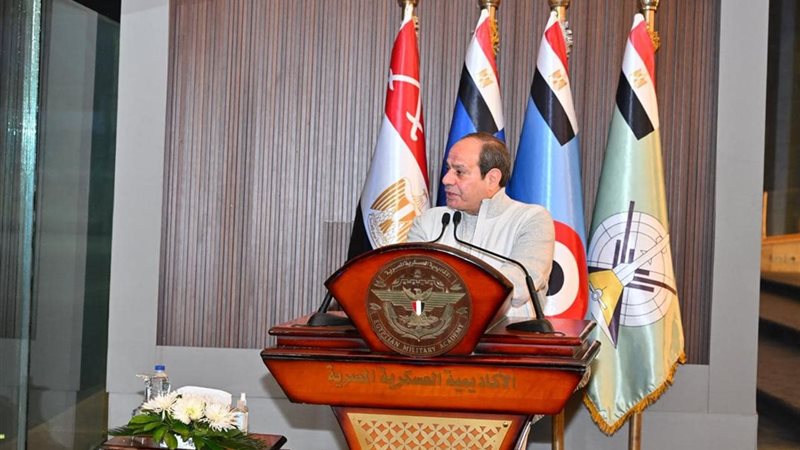 الرئيس السيسي يحث