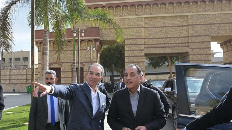 رئيس الوزراء يتفقد