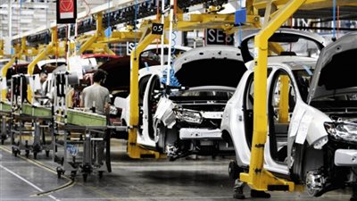 اليوم.. رئيس الوزراء يفتتح خطوط تجميع سيارات جيلي في مصر