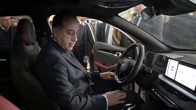 رئيس الوزراء يقود