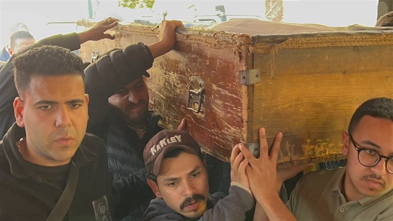 وفاة الفنان فكري
