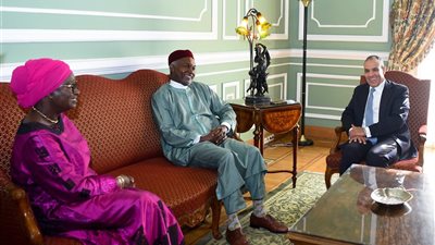 لقاء ثلاثي بين وزراء خارجية مصر ونيجيريا والسنغال لتعزيز الاستقرار ومكافحة الإرهاب والتطرف