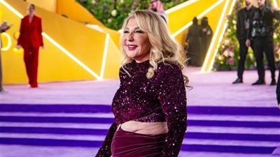 صور نادية الجندي في حفل joy award.. ترهلات الجسم والوجه تلفت أنظار الحضور