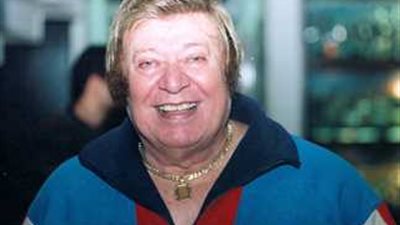 محمد صلاح ينعي ميمي الشربيني أسطورة التعليق الرياضي