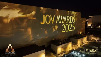 اطلالات joy awards 2025 .. جرأة وأناقة الفنانات تبهر الحضور