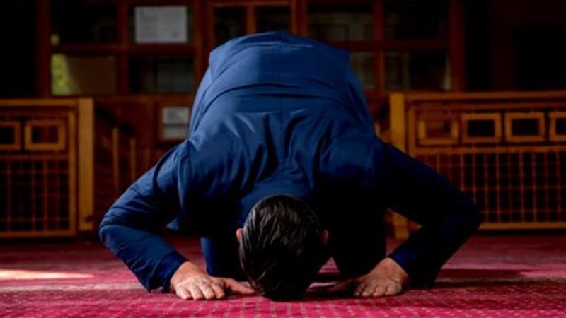 حكم الجمع بين صلاة