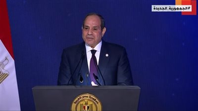الرئيس السيسي: أبناء شهداء الشرطة وأسرهم جزء من عائلتي الكبيرة