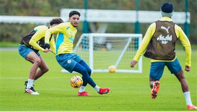 شاهد اللقطات الأولى لـ عمر مرموش في تدريبات مانشستر سيتي (فيديو)