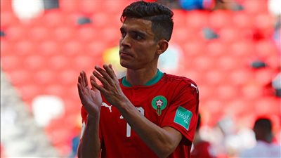 موعد إعلان انتقال أشرف بن شرقي إلى الأهلي رسميا (خاص)