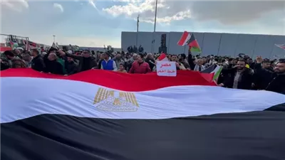مظاهرات معبر رفح .. حشود مصرية تساند الشعب الفلسطيني وترفض التهجير