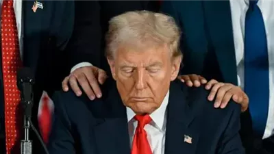 توقيع لعزل ترامب .. 100 ألف أمريكي يطالبون بمحاسبة فورية لشطحات الرئيس