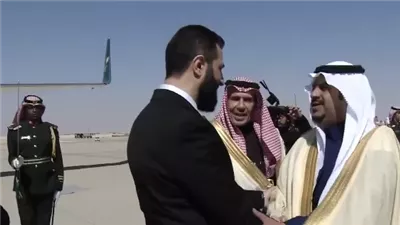 الشرع يصل الرياض في أول زيارة خارجية له بعد تنصيبه رئيسًا لسوريا