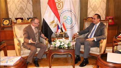 مصر والتشيك تبحثان تعزيز التعاون في مجالات الرعاية الصحية والتأمين الصحي الشامل
