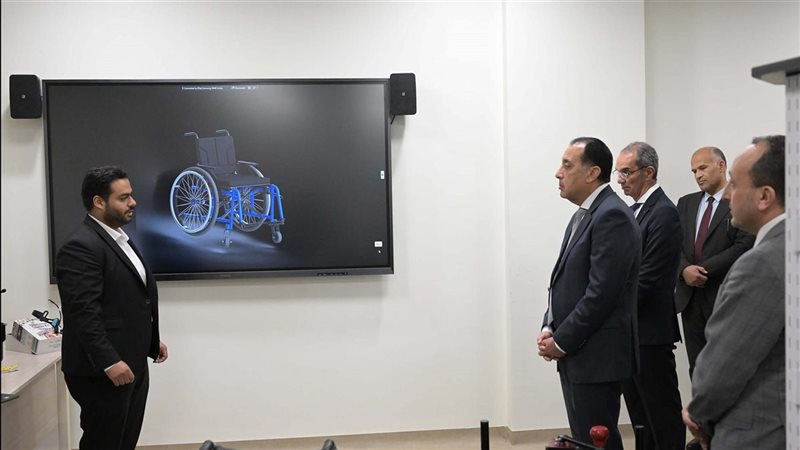 رئيس الوزراء يتفقد