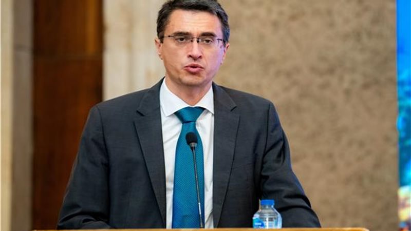 ستيفان جيمبرت المدير