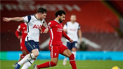 مدافع توتنهام يثير الجدل بتصريحاته عن محمد صلاح .. ماذا قال ؟