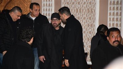 عزاء شقيق مصطفى شعبان .. الفنان يوجه رسالة لمقدمي واجب العزاء 