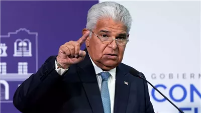 اليوم.. رئيس بنما يتحدث مع ترامب بشأن عبور السفن الحربية للقناة مجانا