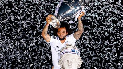 ريال مدريد يكرم مارسيلو قبل مباراة الديربي