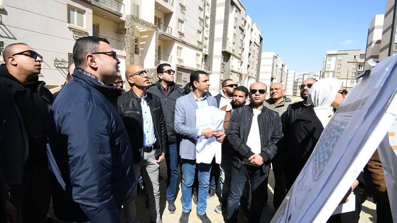 وزير الإسكان يتفقد