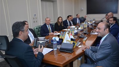 التموين تبحث سبل التعاون مع مجموعة بنده السعودية وتطوير قطاع التجزئة في مصر