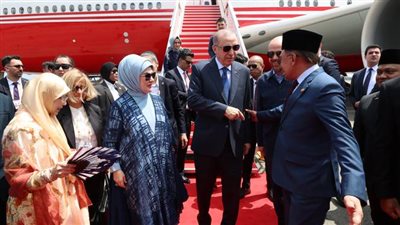 زعماء إندونيسيا وتركيا يعقدون محادثات حول العلاقات الدفاعية والاقتصادية (فيديو)