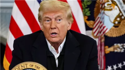 ترامب يتمسك بخطته لتهجير الفلسطينيين من غزة وسط رفض عربي ودولي