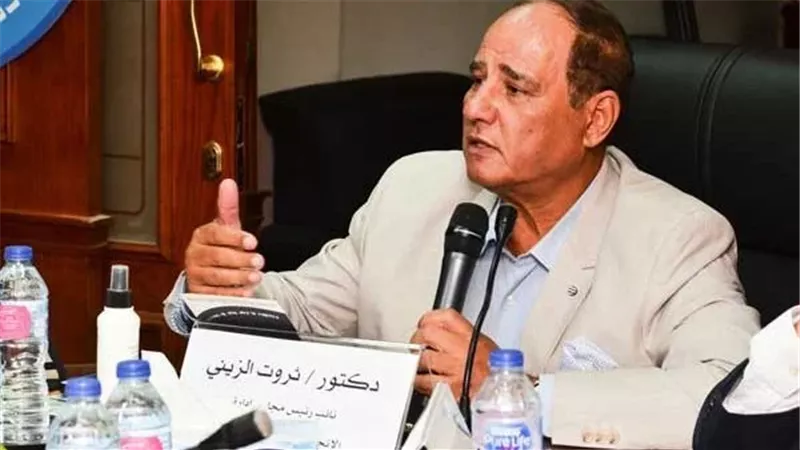 الدكتور ثروت الزيني