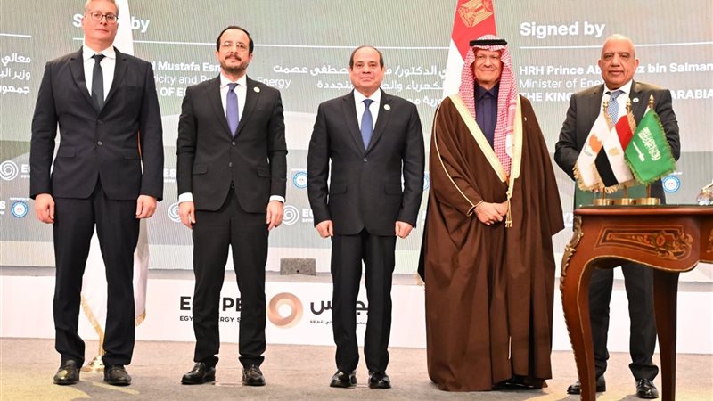 مصر والسعودية يوقعان