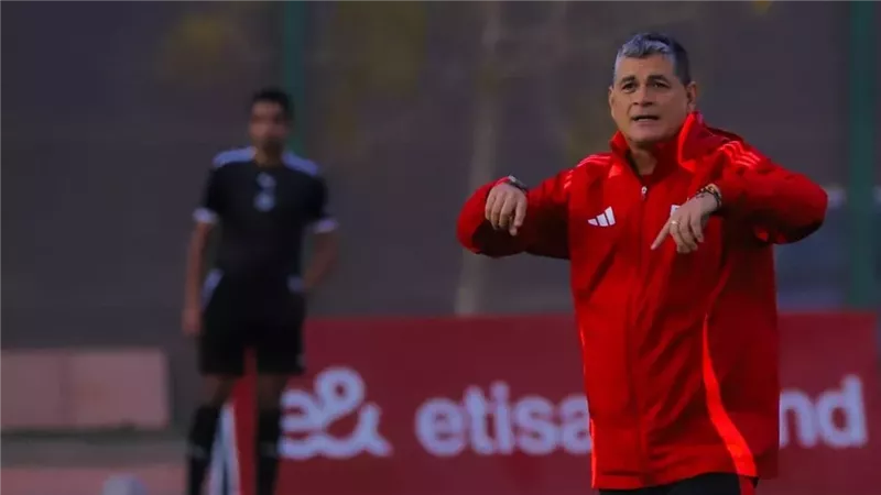 من هو أوسكار رويز رئيس