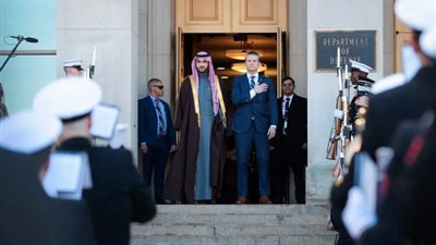 وزير الدفاع الأمريكي يؤكد على الشراكة الدفاعية الحاسمة مع السعودية