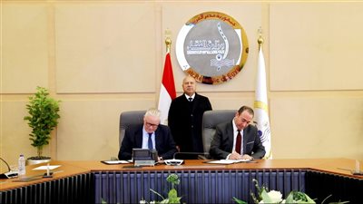 مصر والدنمارك توقعان مذكرة تفاهم لتعزيز التعاون في مجال إعادة تدوير السفن