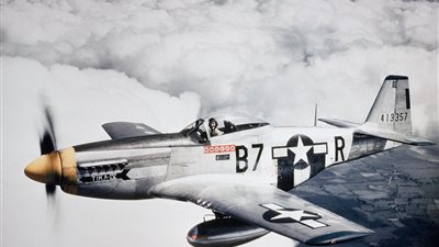 تحطم خزان وقود مقاتلة باكستانية قرب قاعدة القوات الجوية