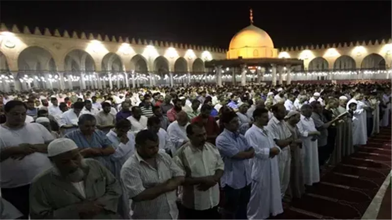 هل في صلاة تراويح