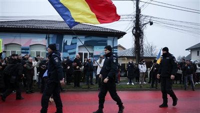 رومانيا تعتقل مجموعة عسكرية بتهمة الانقلاب المدعوم من روسيا (فيديو)