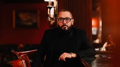 الناس زعلانة ليه.. عمرو عبد العزيز يهاجم منتقدي برنامج محمد رمضان مدفع رمضان