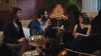 مسلسل ٨٠ باكو .. مختار الديناري يقدم شخصية متيم بالسيدات كبار السن| خاص