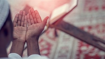 ازاى اخلى ربنا يحبنى ويرضى عنى في رمضان؟.. علامات محبة الله للعبد