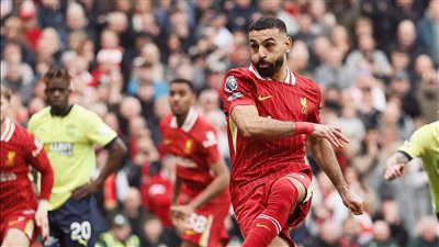 شاهد أهداف مباراة ليفربول وساوثهامبتون .. ثنائية صلاح تقود الريدز لفوز جديد (فيديو)