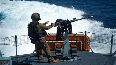 خرق إسرائيلي جديد.. الزوارق الحربية الإسرائيلية تستهدف ساحل بحر غزة