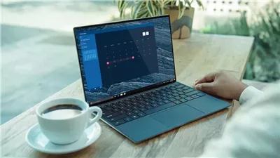مدرس يعرض فيلما إباحيا أثناء درس الفيزياء.. المدرسة تصدر قرارا غريبا.. فيديو