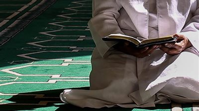 أقل مدة للاعتكاف في رمضان.. دار الإفتاء تكشف مفاجأة للمصلين 